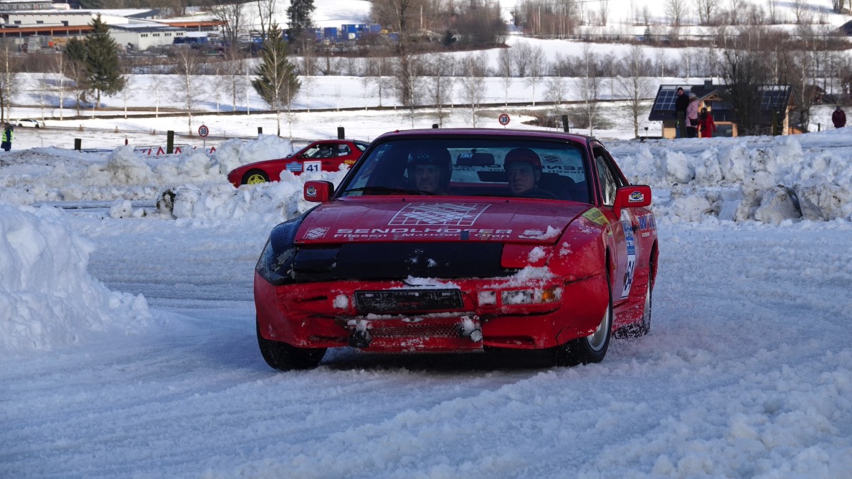 64 Porsche 924