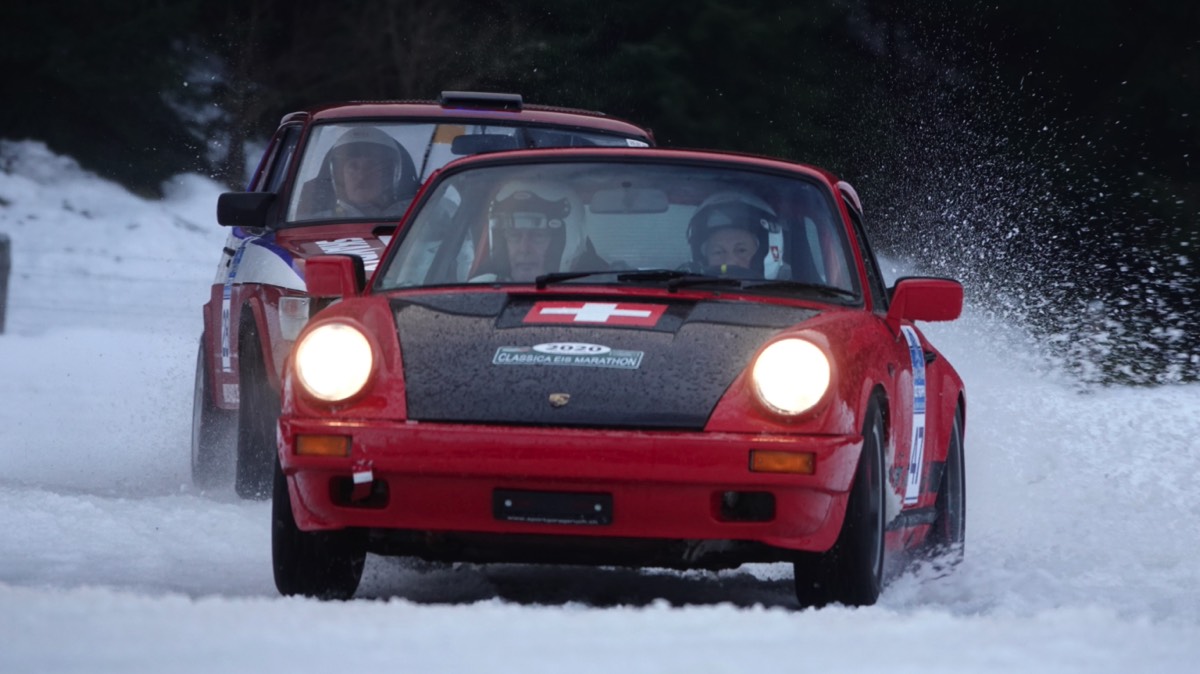 47 Porsche 911 Carrera 1986
