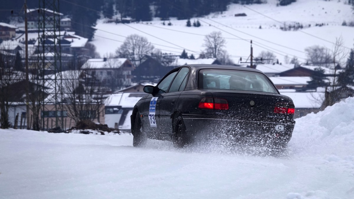 73 Opel Omega 1994