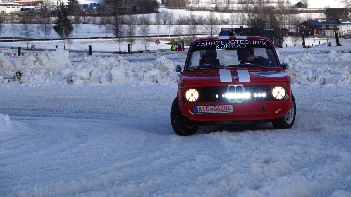 15 BMW 1502 1975