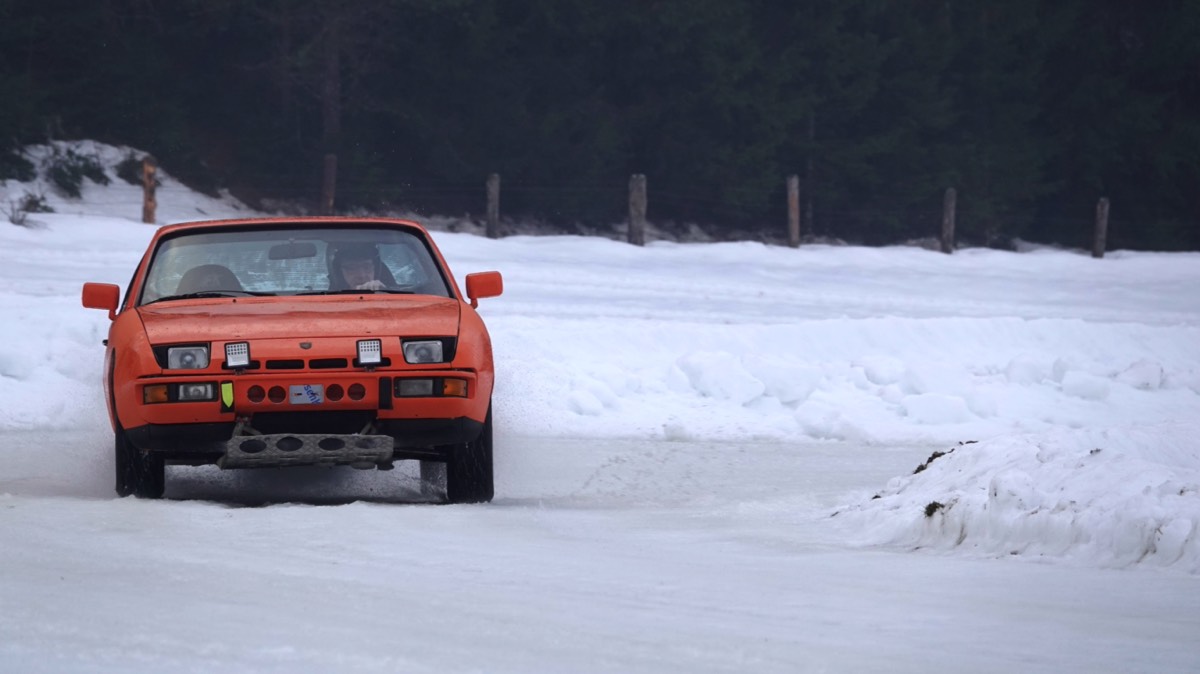 24 Porsche 924 1976