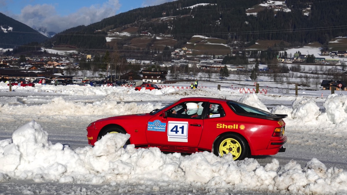41 Porsche 944 1985