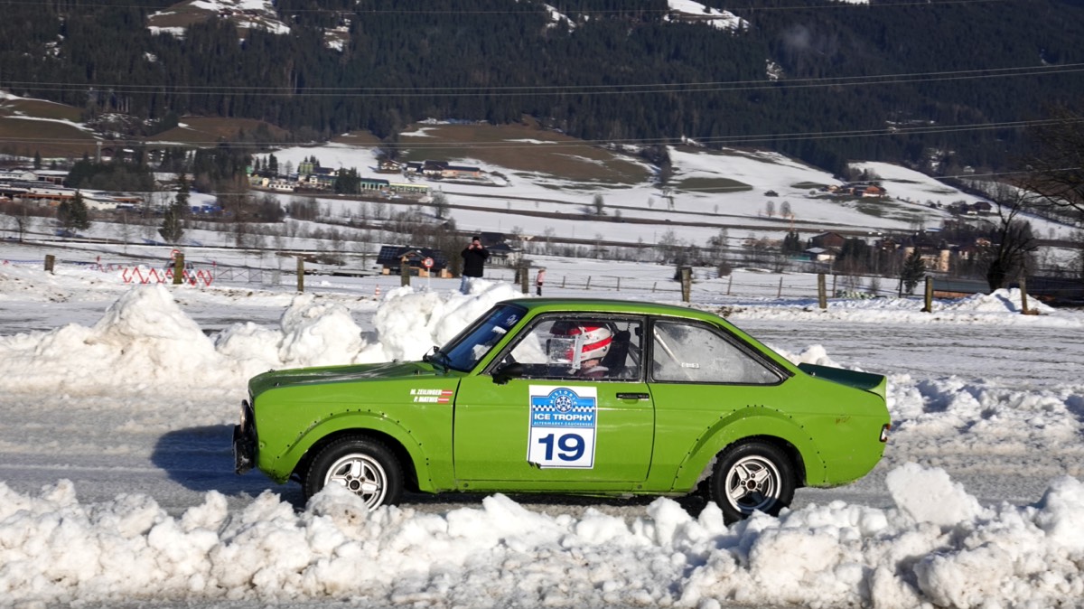 19 Ford Escort 1975