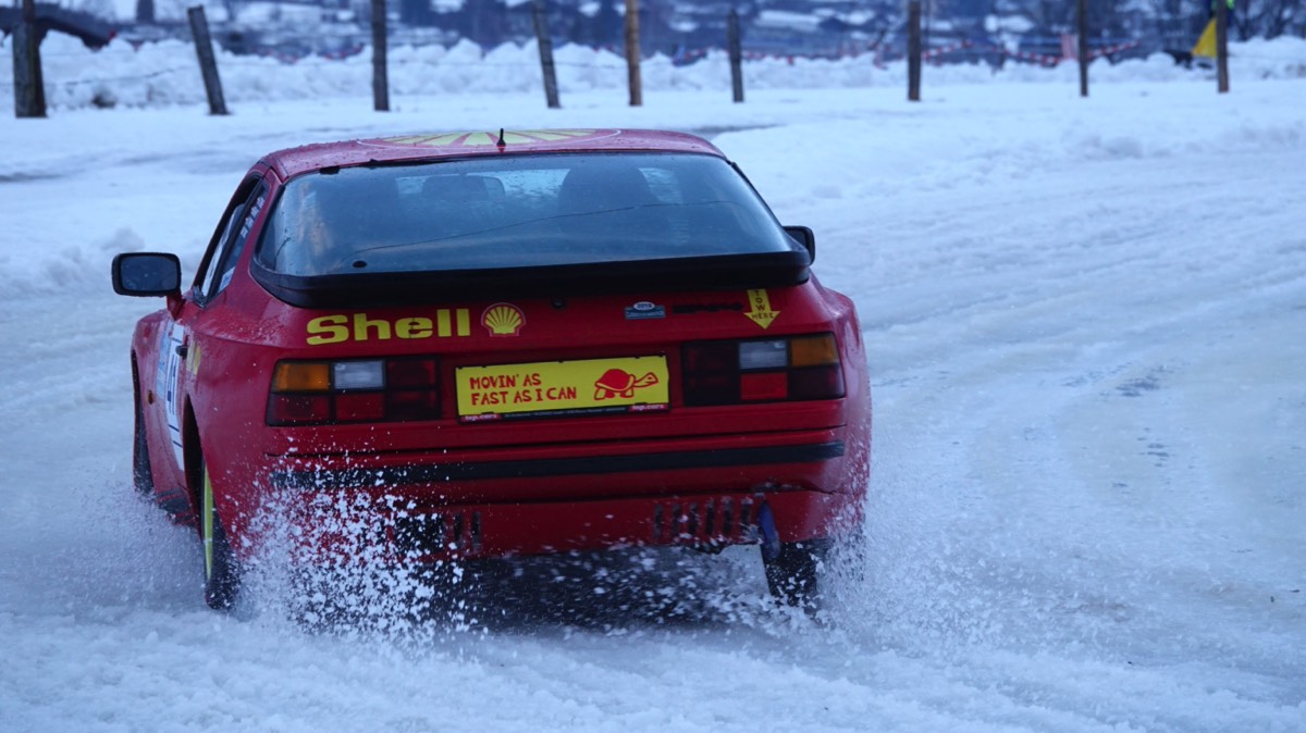 41 Porsche 944 1985